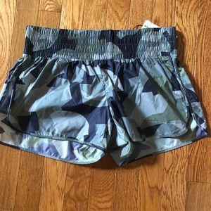 Lightweight nylon running style shorts